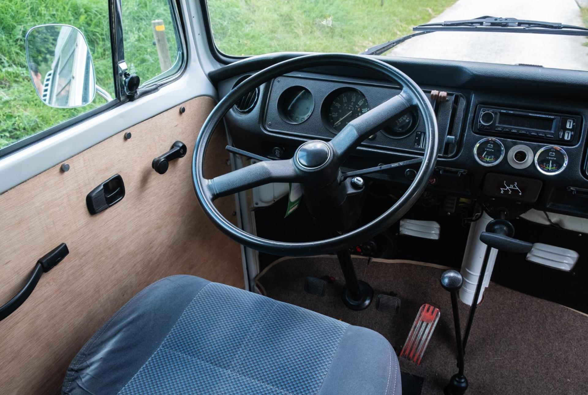 Retro Vw Kombi T2 Campervan L'Hospitalet de Llobregat Exteriör bild