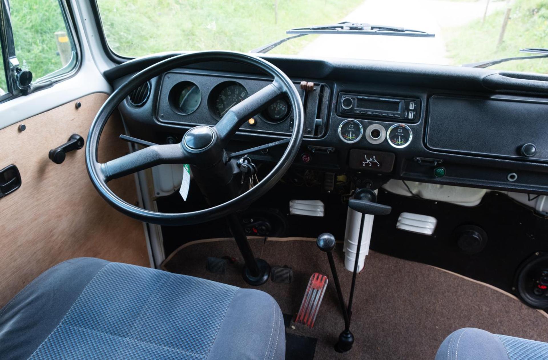Retro Vw Kombi T2 Campervan L'Hospitalet de Llobregat Exteriör bild